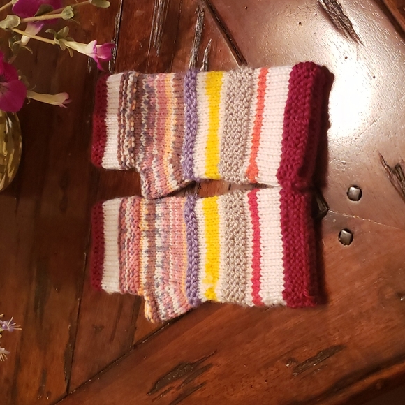 COPY - Hand made knit fingerless wrist warmer glo… - Picture 2 of 11